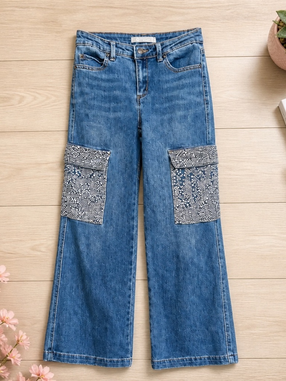 Tractr Rhinestone-Embellished Cargo-Pocket Wide-Leg Jeans. Size Girls 10